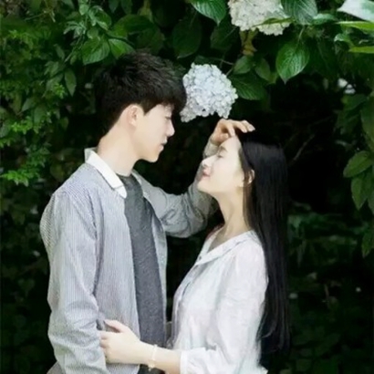 简约ins风男女情侣头像一左一右 小众不撞款