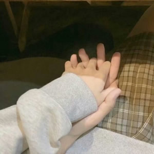 情侣牵手头像一左一右｜高甜适配款，氛围感拉满超百搭