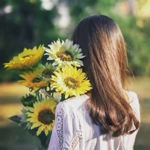 温柔到心巴上！小清新唯美女生头像