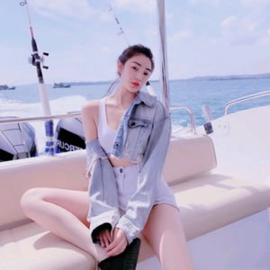 高级感情侣头像潮流时尚两张 甜酷风适配各社交平台