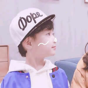 萌娃情侣头像一左一右：软萌可爱风，甜度满分