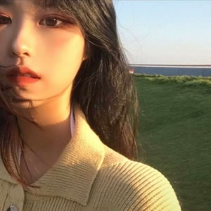 女生高冷女神风微信头像图片：颜值与气场并存，一键保存