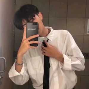 手机控男生必存！霸气自拍头像合集，轻松拿捏氛围感