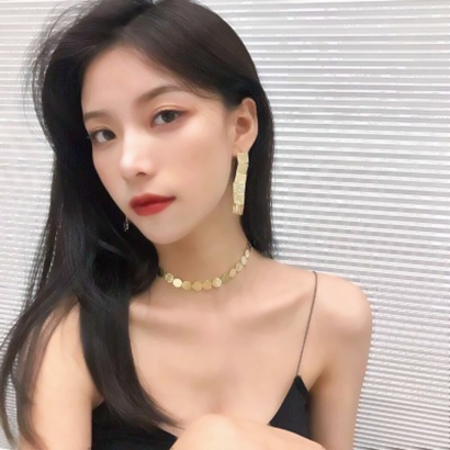 高清无水印社会女微信头像：御姐范 / 潮酷风