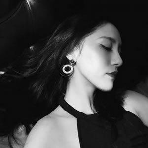 气质高冷时尚女生头像：精致感爆棚，小众又吸睛