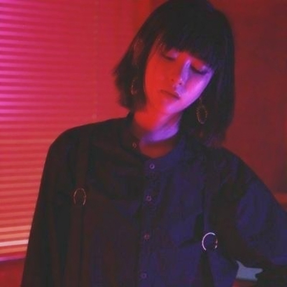 霸气红色系女生头像合集｜拽姐风拉满，适配各社交平台