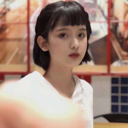 微信短发女生头像高清好看 小众干净