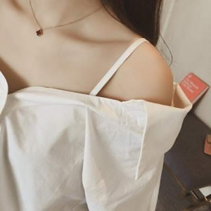 高级感女生性感锁骨头像 小众温柔露肩锁骨女生