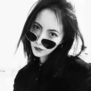 御姐风黑白女生头像 高冷气场尽显女神范