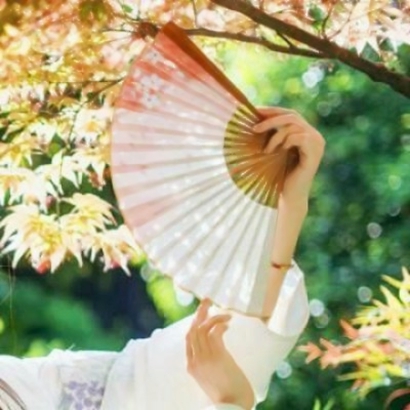 唯美禅意古风头像 女子手部特写高清图片