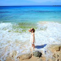 海边女生头像清新氛围感 干净治愈海边女