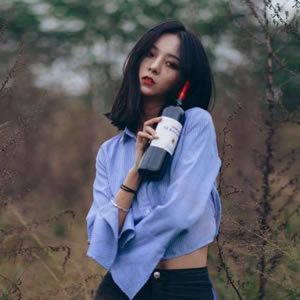 蓝色高冷女生头像 小众氛围感女