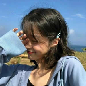 女生真人蓝色海边头像 女生头像 第9张