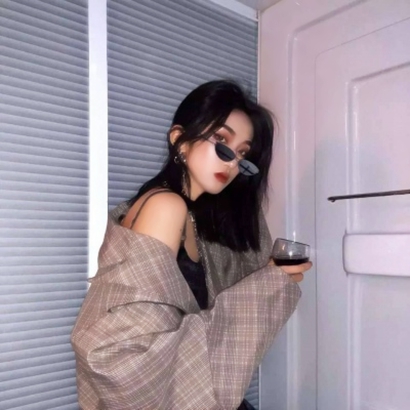 冷淡拽酷腹黑真人女生头像 女生头像 第23张