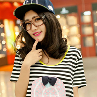 qq头像女生穿条纹衣服 个性条纹穿搭女生