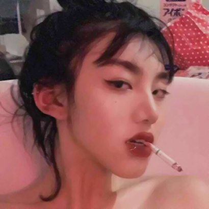 冷淡拽酷腹黑真人女生头像 女生头像 第35张