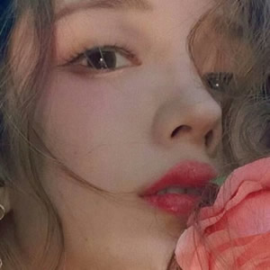 qq女生气质头像精选无水印 女生头像 第12张