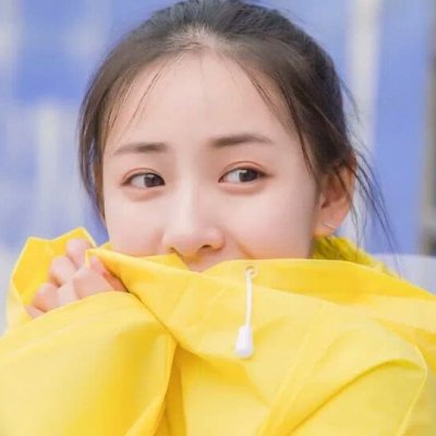 女生头像黄色衣服 暖色调温暖又阳光