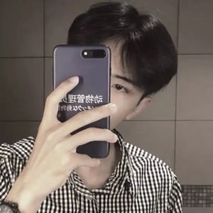 男生拿手机图片头像 男生头像 第4张