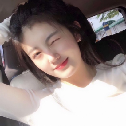 个性的简单女生气质头像 女生头像 第8张