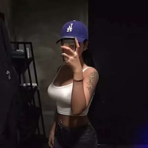 手机控情侣头像一对两张一男一女合集 情侣头像 第9张