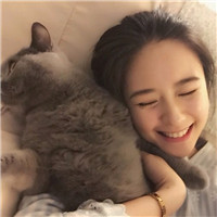 女生抱猫咪的慵懒头像 女生头像 第4张
