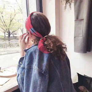 qq头像背影长发女 女生头像 第9张