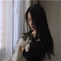 女生抱猫咪的慵懒头像 女生头像 第6张