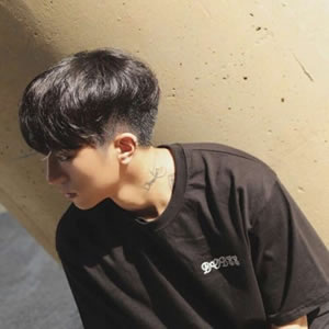 qq头像男生帅气青春