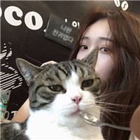 女生抱猫咪的慵懒头像 女生头像 第16张