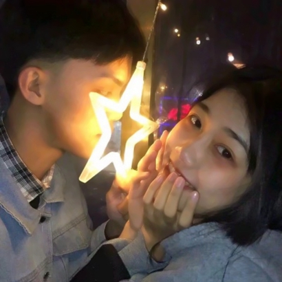 真人情侣头像两张一组 女生头像 第17张