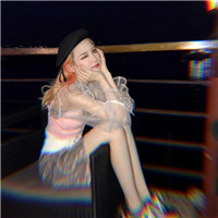 qq头像女生全身街拍 女生头像 第16张