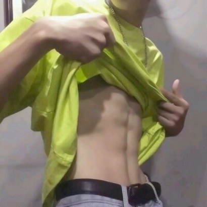 qq头像男生腹肌帅气