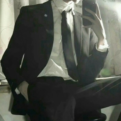 衬衫情侣头像一男一女