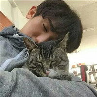 抱猫不露脸男生头像 男生头像 第9张