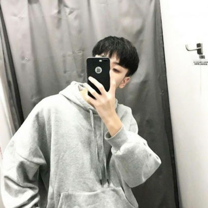 男生头像拿着手机 男生头像 第11张
