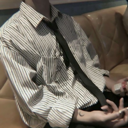 高冷男生头像不露脸 男生头像 第16张