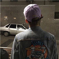 qq男生头像背影戴帽子 男生头像 第8张