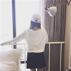 女生背影头像戴帽子唯美 女生头像 第10张