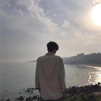 头像男生帅气背影海边 男生头像 第13张