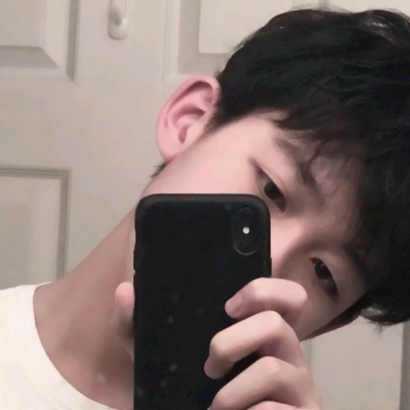 男生用手机挡脸头像 男生头像 第18张