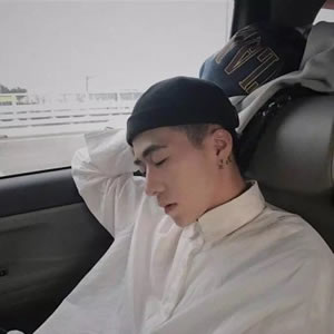 15岁帅哥照片头像 男生头像 第5张