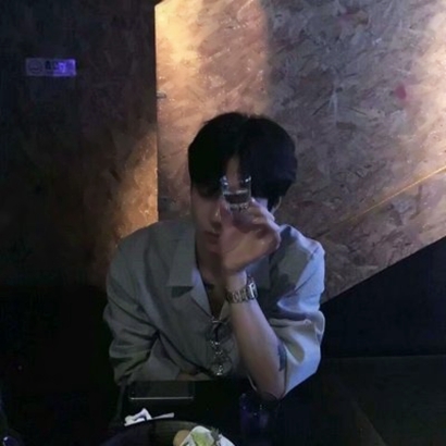 高冷男生头像不露脸 男生头像 第22张