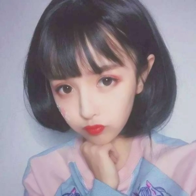 流行短发型图片女生头像