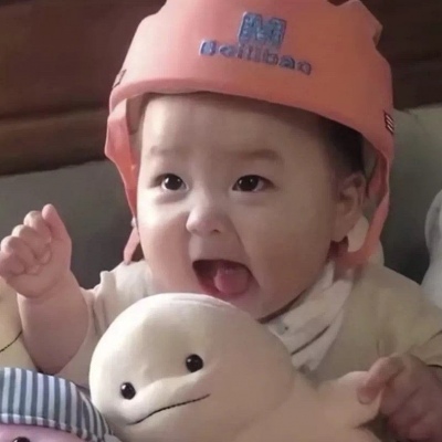 萌化啦！一左一右可爱萌娃情侣头像来袭