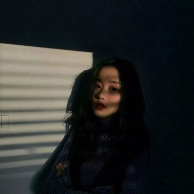 意难平💔黑色系伤感情侣头像一男一女图片