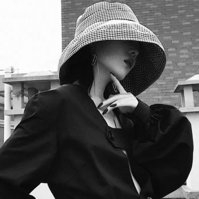 酷飒黑色系高清真人女头像来袭✨