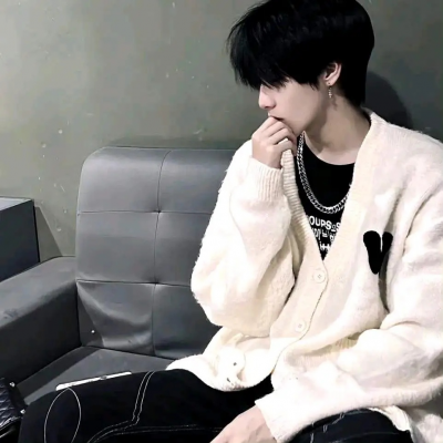 清冷又小众的男生头像来啦