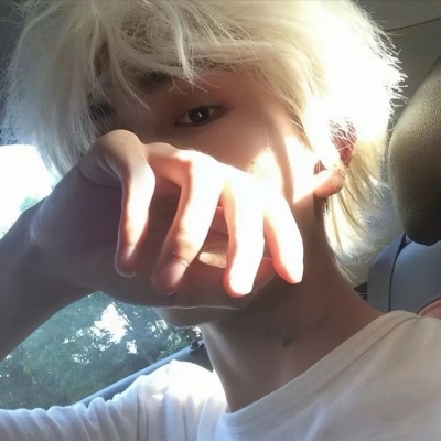 超绝!这些伤感男生头像狠狠拿捏情绪