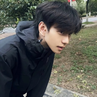 氛围感拉满的小众男生头像来啦